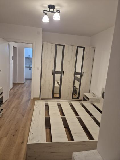 Apartament cu 3 camere decomandat în Ștrand