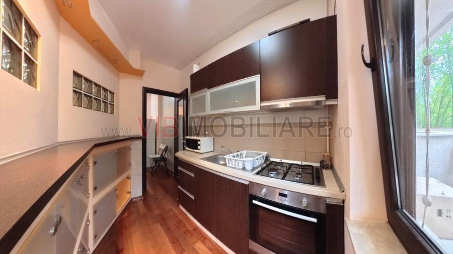 Apartament cu 2 camere semidecomandat în Băneasa