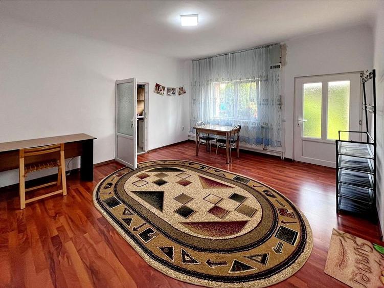 Casă individuală cu 5 camere cu Canalizare în Bartolomeu