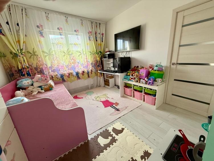 Casă individuală cu 3 camere cu Garaj în Lunca Cetățuii