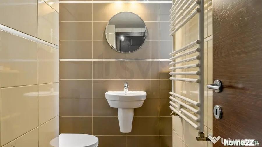Apartament cu 3 camere decomandat în Victoriei