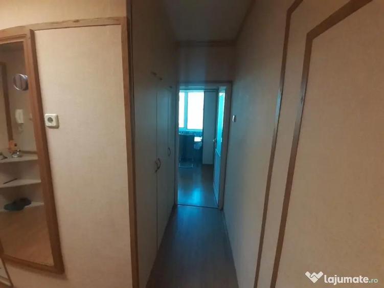 Apartament cu 2 camere decomandat în Buziașului
