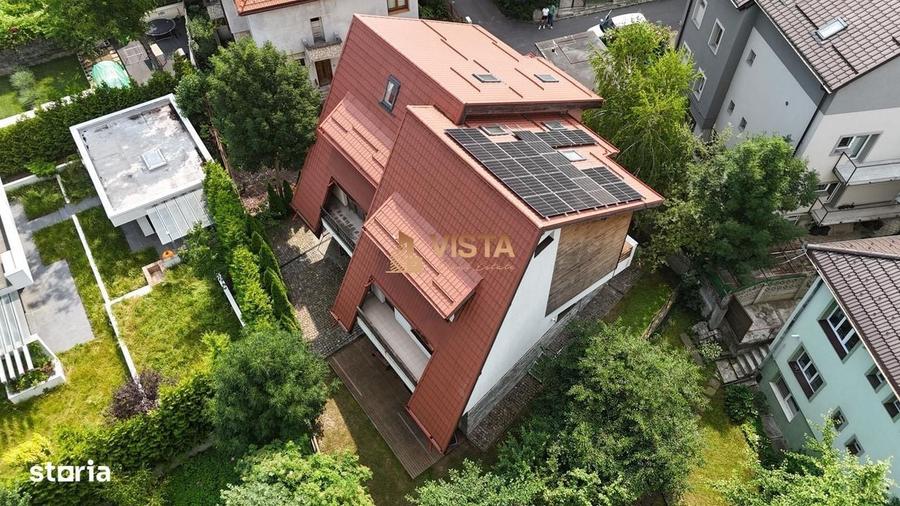 Casă cu 4 camere în Central