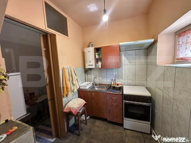 Casă cu 2 camere cu Teren 2963 Mp în Central