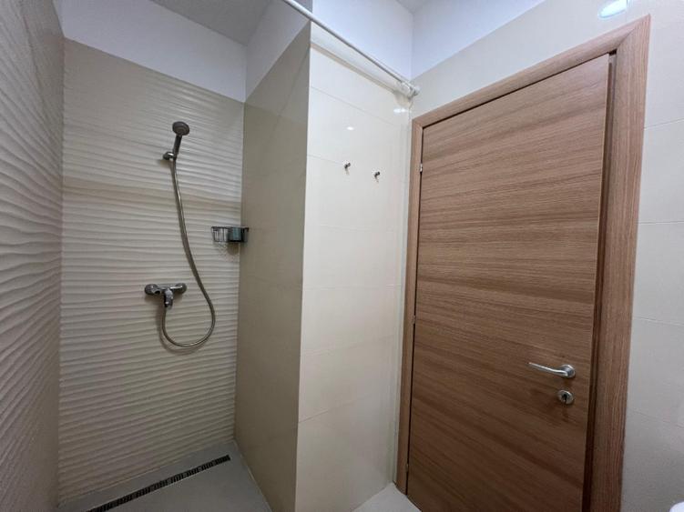 Apartament cu 3 camere decomandat în Floreasca
