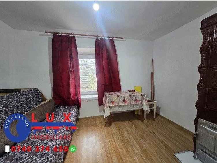 Casă cu 3 camere cu Teren 210 Mp în Babadag