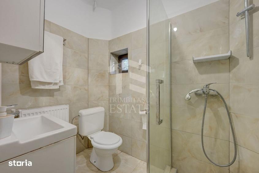 Casă cu 4 camere în Central