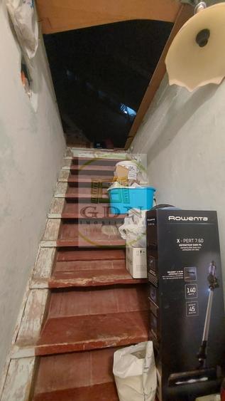 Casă individuală cu 3 camere cu Canalizare în Centrul Civic