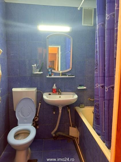 Apartament cu 4 camere decomandat în Rahova