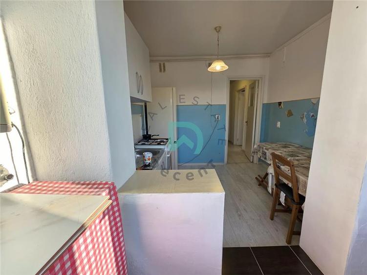 Apartament cu 2 camere semidecomandat în Vlahuță