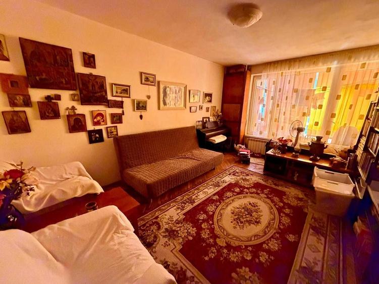 Apartament cu 2 camere decomandat în Ultracentral