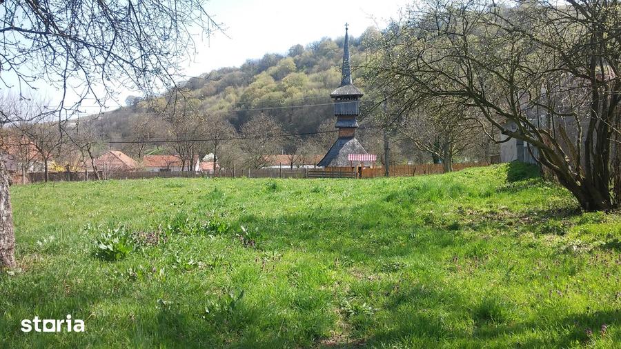 Teren de 2219 mp, în Lăpugiu de Jos