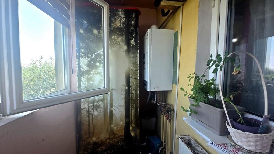 Apartament cu 3 camere decomandat, mobilat în Exterior Sud