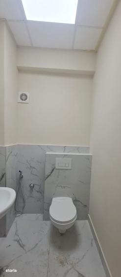 Spațiu comercial, de 220 mp, în Central