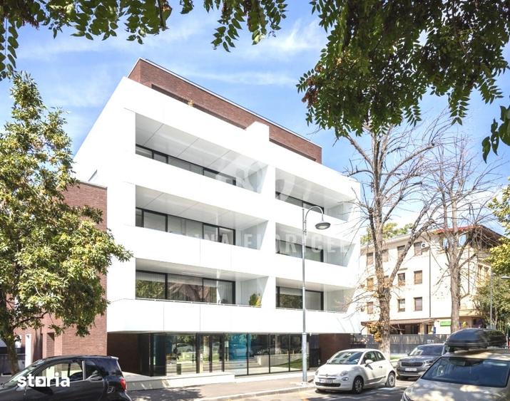 Apartament cu 4 camere decomandat, mobilat în Primăverii
