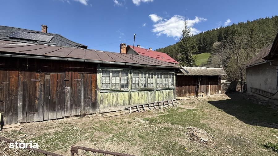 Casa cu anexe ?i teren 988 mp, deschidere la 3 strazi - 10
