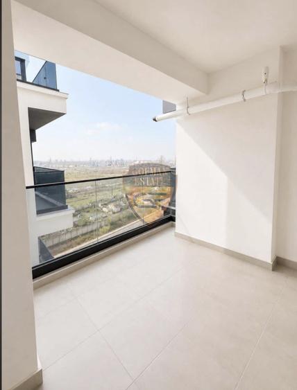 Apartament cu 3 camere decomandat în Energia