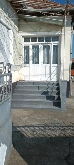 Casă cu 6 camere cu Teren 1323 Mp în Leorinț