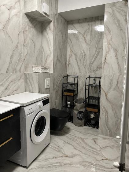 Apartament cu 2 camere decomandat în City Park Mall