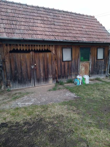 Casă cu 3 camere în Sărmășel