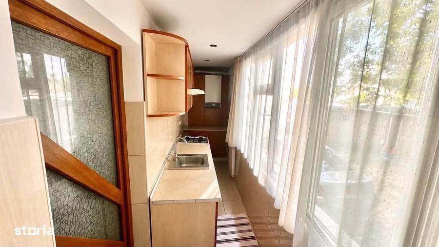 Apartament cu 2 camere decomandat în Banca Națională