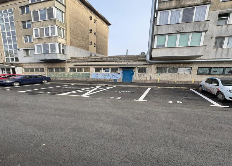 Spațiu comercial, de 249 mp, în Central