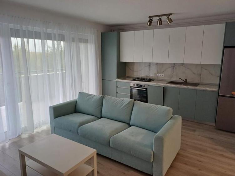Apartament cu 3 camere, mobilat în Turnișor