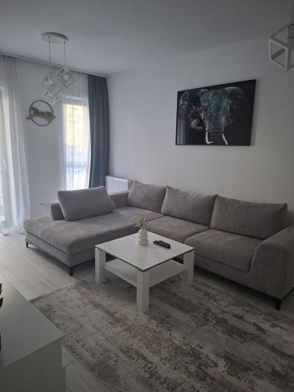 Apartament cu 2 camere decomandat în Runcu