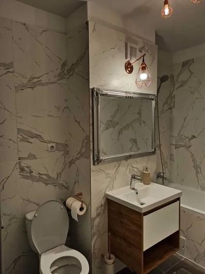 Apartament cu 3 camere decomandat în Zorilor