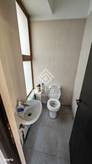 Spațiu comercial, de 90 mp, în Central