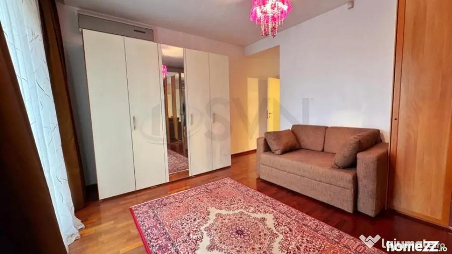 Apartament cu 3 camere decomandat în Nordului