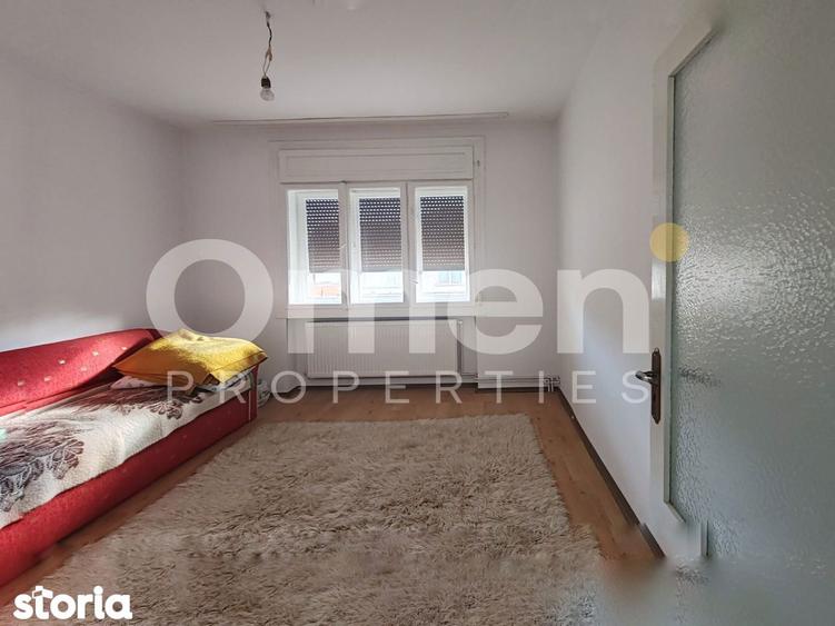 Casă cu 5 camere cu Canalizare în Central