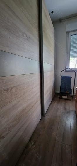 Apartament cu 3 camere semidecomandat în 1 Mai