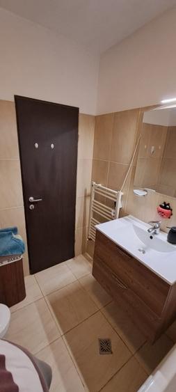 Apartament cu 2 camere semidecomandat, mobilat în Florești