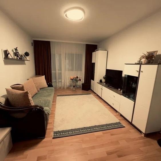 Apartament cu 3 camere decomandat în Lunca Cetățuii