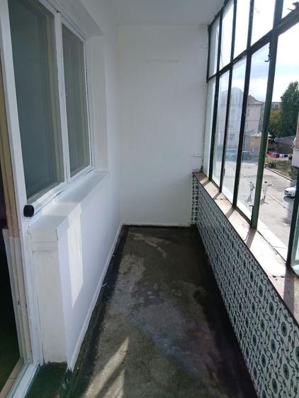 Apartament cu 3 camere semidecomandat în Valea Rosie