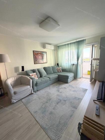 Apartament cu 3 camere decomandat în Muncii