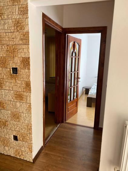 Apartament cu 3 camere decomandat în Dacia