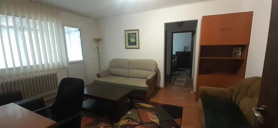 Apartament cu 2 camere semidecomandat în Podu Roș