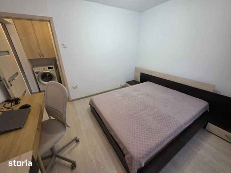 Apartament cu 3 camere decomandat în Titan