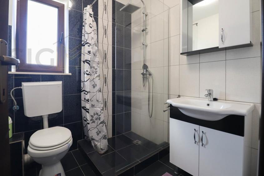 Duplex cu 6 camere cu Canalizare în Europa