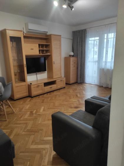 Apartament cu 2 camere decomandat în Central