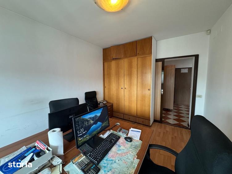 Apartament cu 4 camere decomandat în Cotroceni