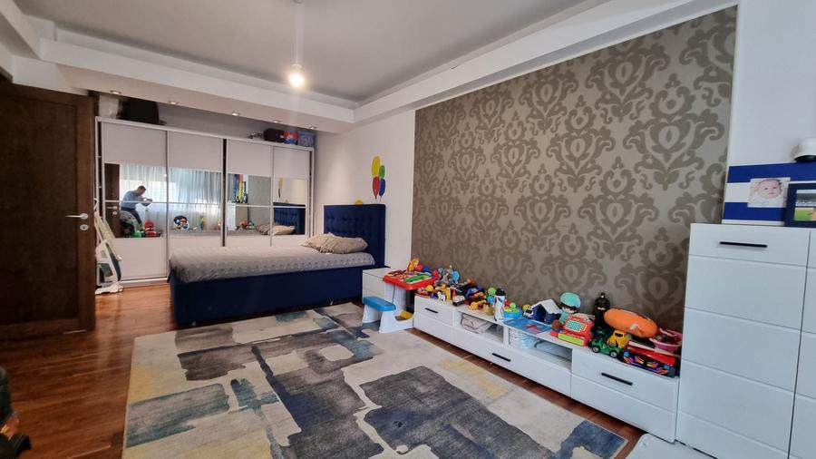 Apartament cu 2 camere decomandat în Cișmigiu