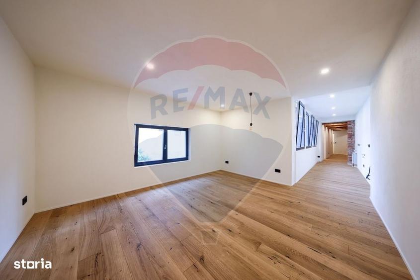 Apartament cu 3 camere în Centrul Istoric
