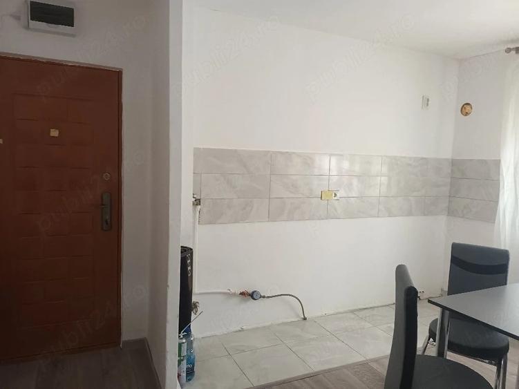 Apartament cu 2 camere semidecomandat în Ultracentral