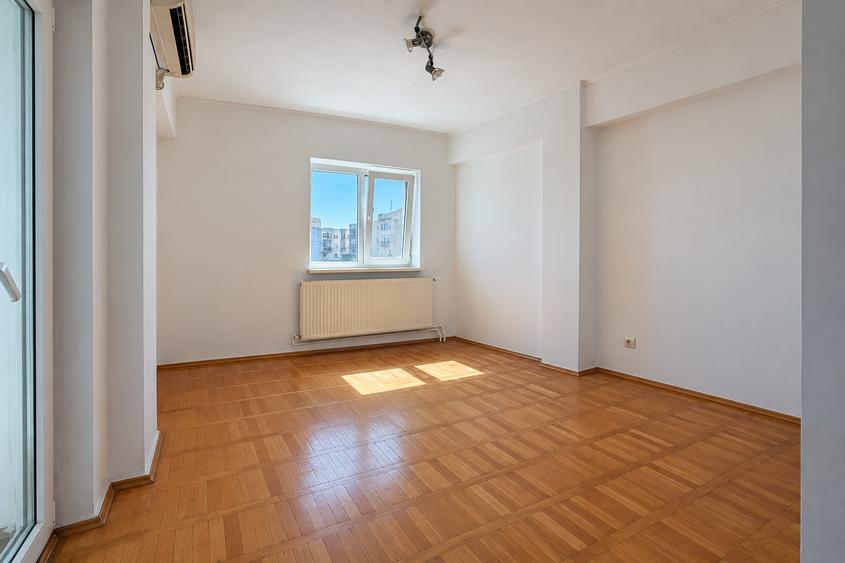 Apartament cu 3 camere decomandat în Ultracentral