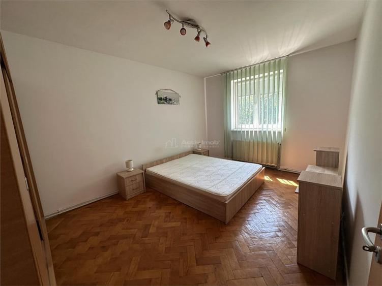 Apartament cu 3 camere semidecomandat în Luncă
