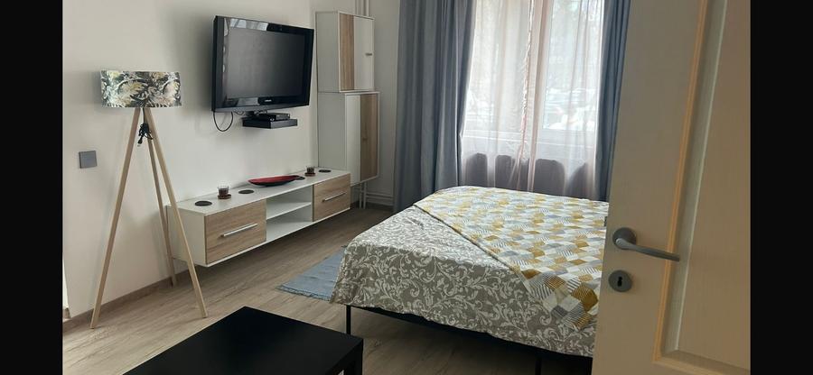 Garsonieră decomandată, mobilată în Berceni