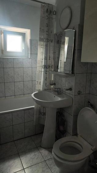 Apartament cu 2 camere nedecomandat în Soarelui